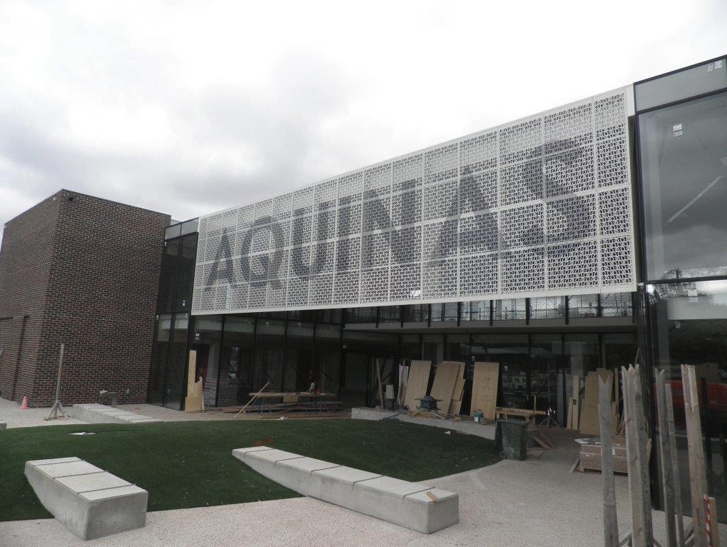 commercial fabrication, Aquinas College signage, Aquinas college sign by metfab