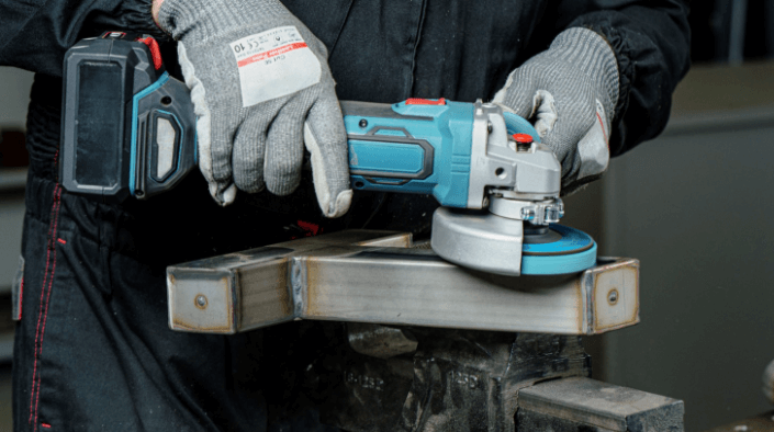 battery makita angle grinder, battery grinder, grinder in melbourne, using an angle grinder