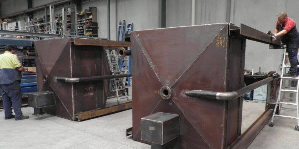 Metal fabricators on metal works - Metfab Metal fabricators on metal works - Metfab